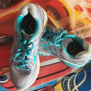 Brooks Silver and Teal Athletic Shoes